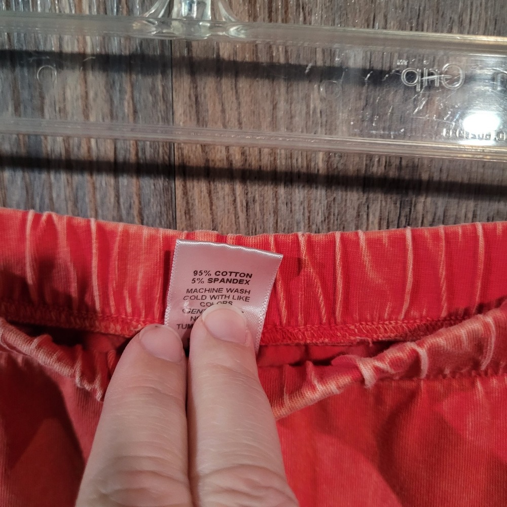 Jess & Jane Mineral Washed Capri Pants Leggings L x 24 Berry Red Pull On Elastic - Picture 8 of 9